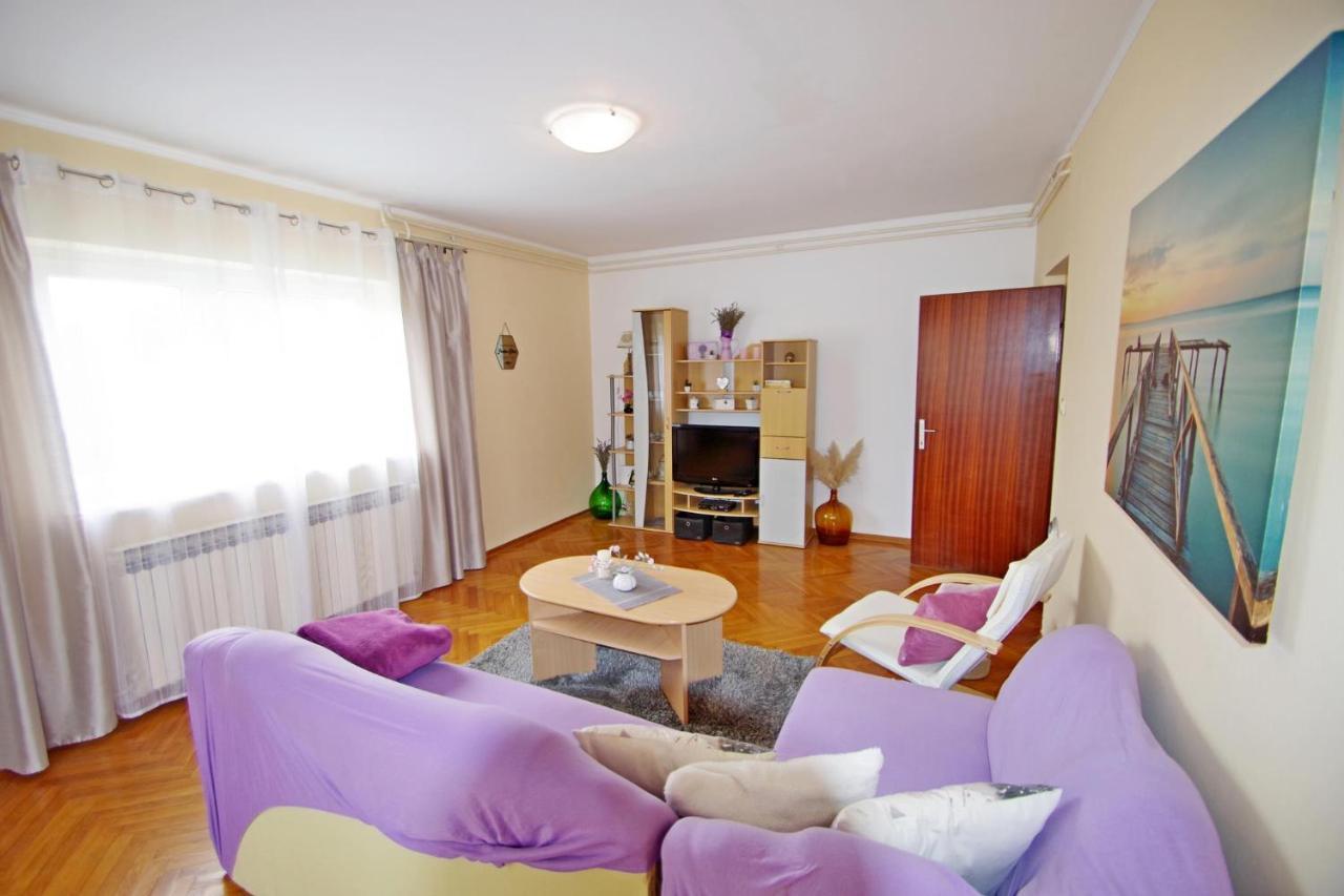 Apartment Suzi Valdebek Pula Luaran gambar