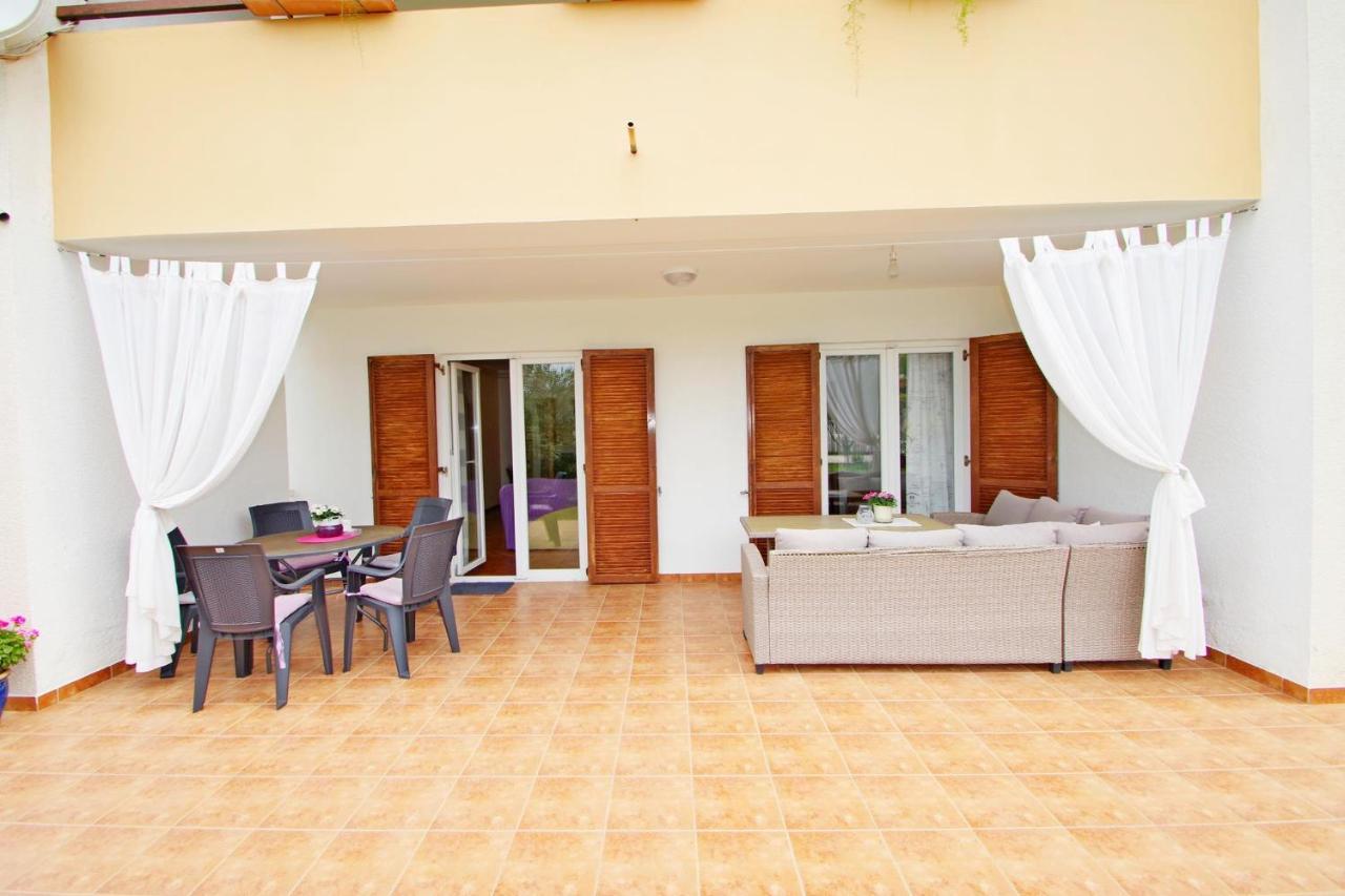 Apartment Suzi Valdebek Pula Luaran gambar